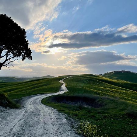VesconaIl Rifugio Nelle Creteアパートメント エクステリア 写真